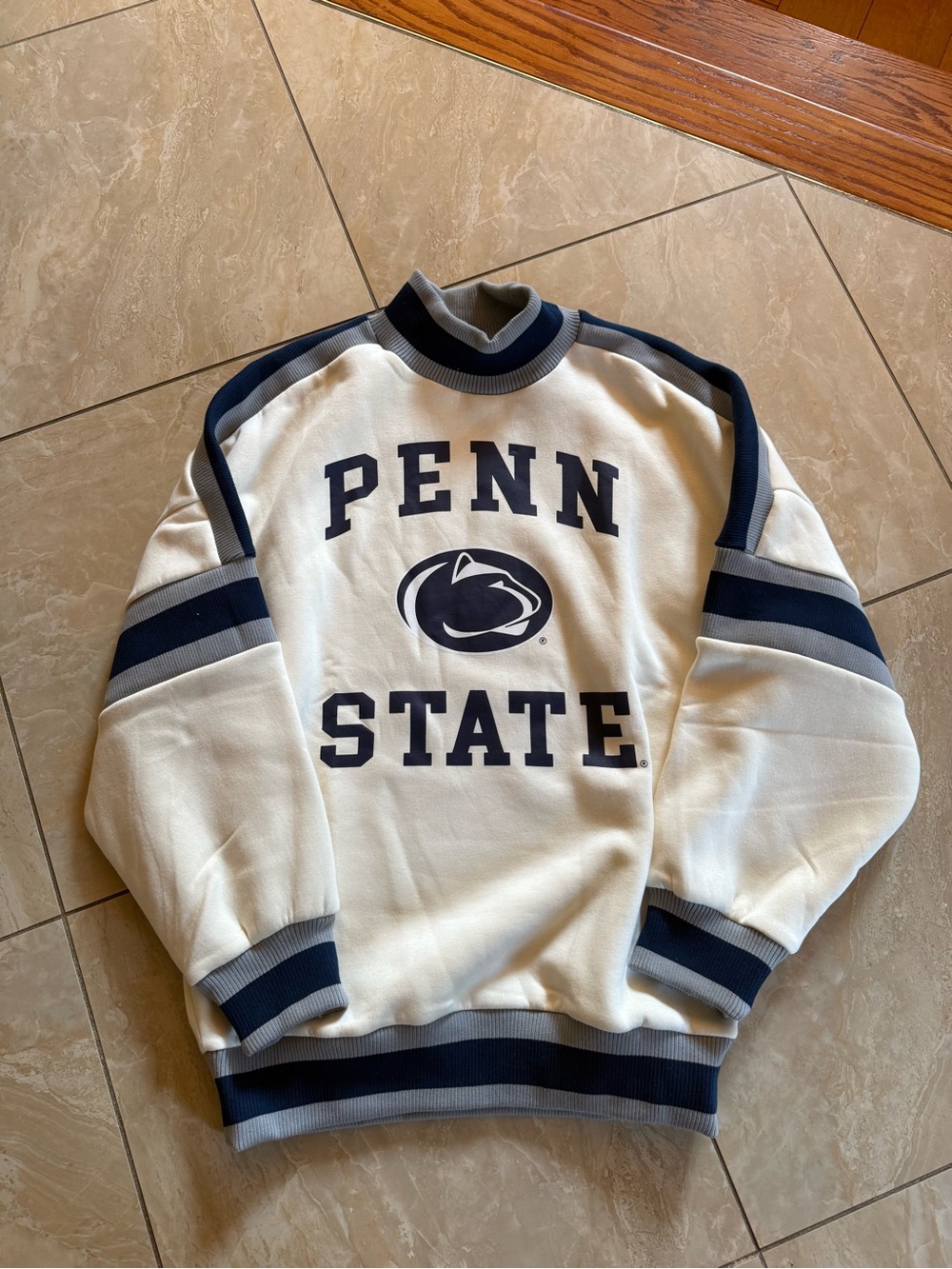 NWT Cream and Navy Penn State university game day Crew Sweatshirt sz M